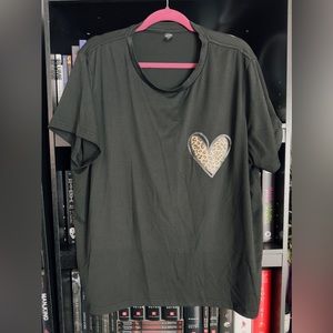 SHEIN HEART TEE